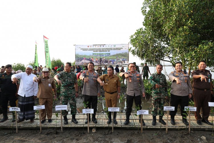 Pj Gubernur Banten Al Muktabar Hadiri Penanaman Mangrove Serentak