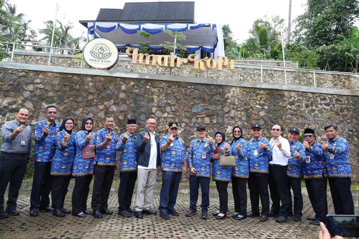 Pj Gubernur Banten A Damenta Sebut Kopi Tingkatkan Perekonomian Masyarakat