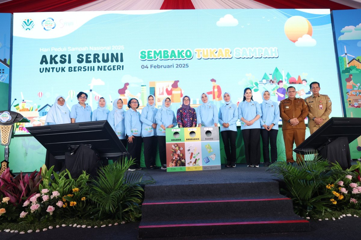 Pj Gubernur Banten A Damenta Sambut Aksi Seruni KMP Tukar Sampah Dengan Sembako